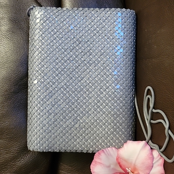 Small Bag Gray Metal Mesh Magnet Closing - Picture 5 of 11